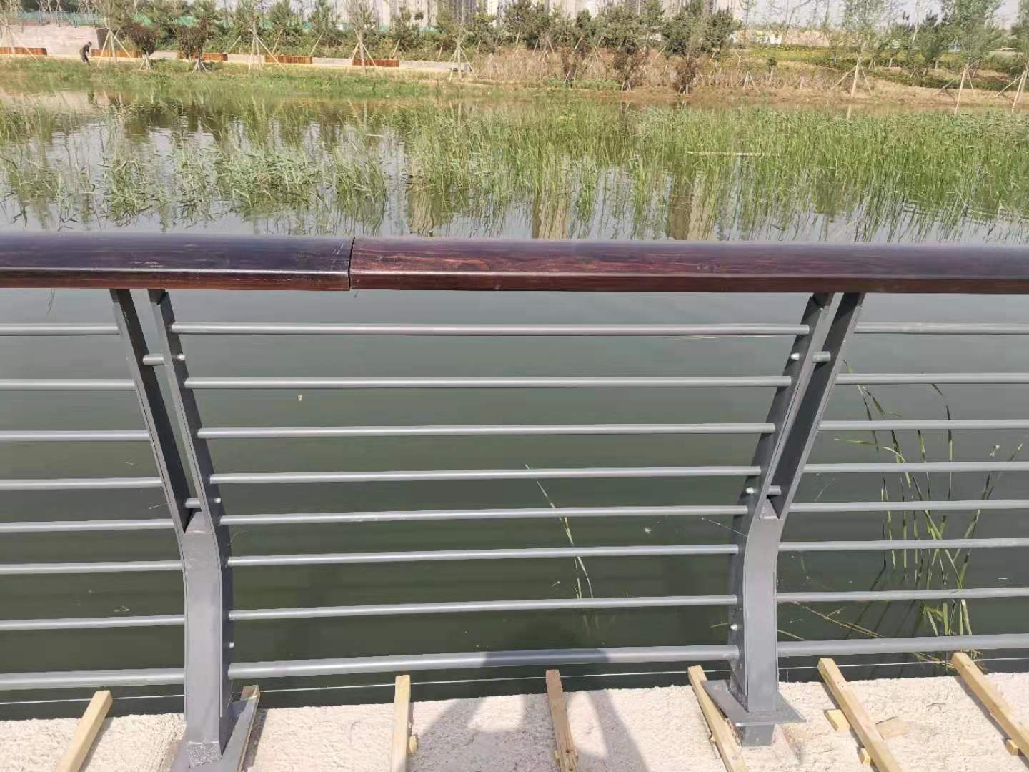 铜仁市桥梁防撞护栏桥梁护栏 - 一站式服务